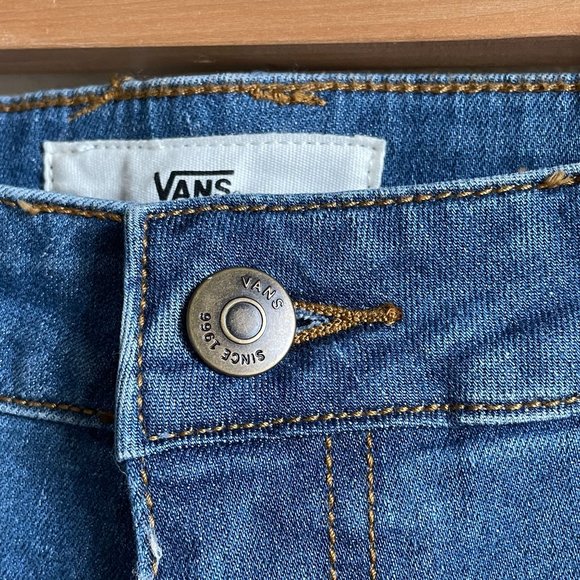 Vans‎ Jeans Skinny Fit Straight Blue Denim Mid Rise Medium Wash NWT Womens 5/27 - Picture 5 of 13
